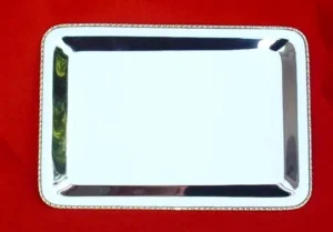 bandeja-rectangular-de-acero-inoxidable-con-moldura-perle-nevey